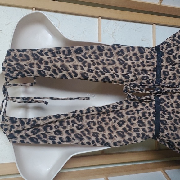 Women Halo leopard Fashion Nova maxi dress size medium - Picture 6 of 8